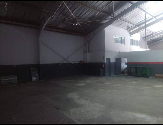 BUSINESS PROPERTY TO RENT IN WINDERMERE